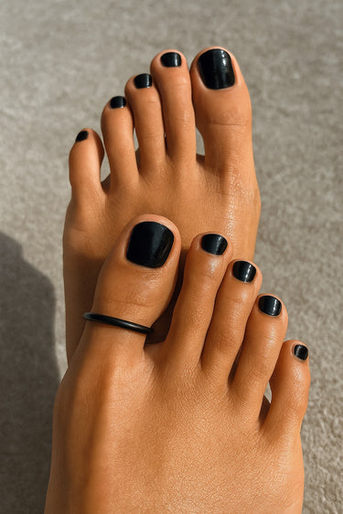 BLACK BIG TOE RING