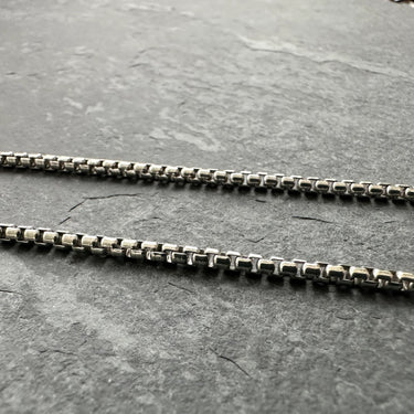 minimalist STERLING SILVER BOX CHAIN necklace