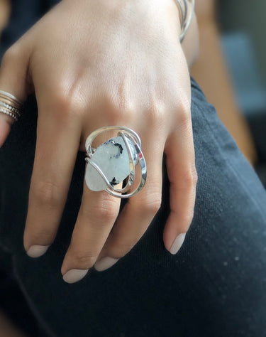 ICE CAVE WAVE RING